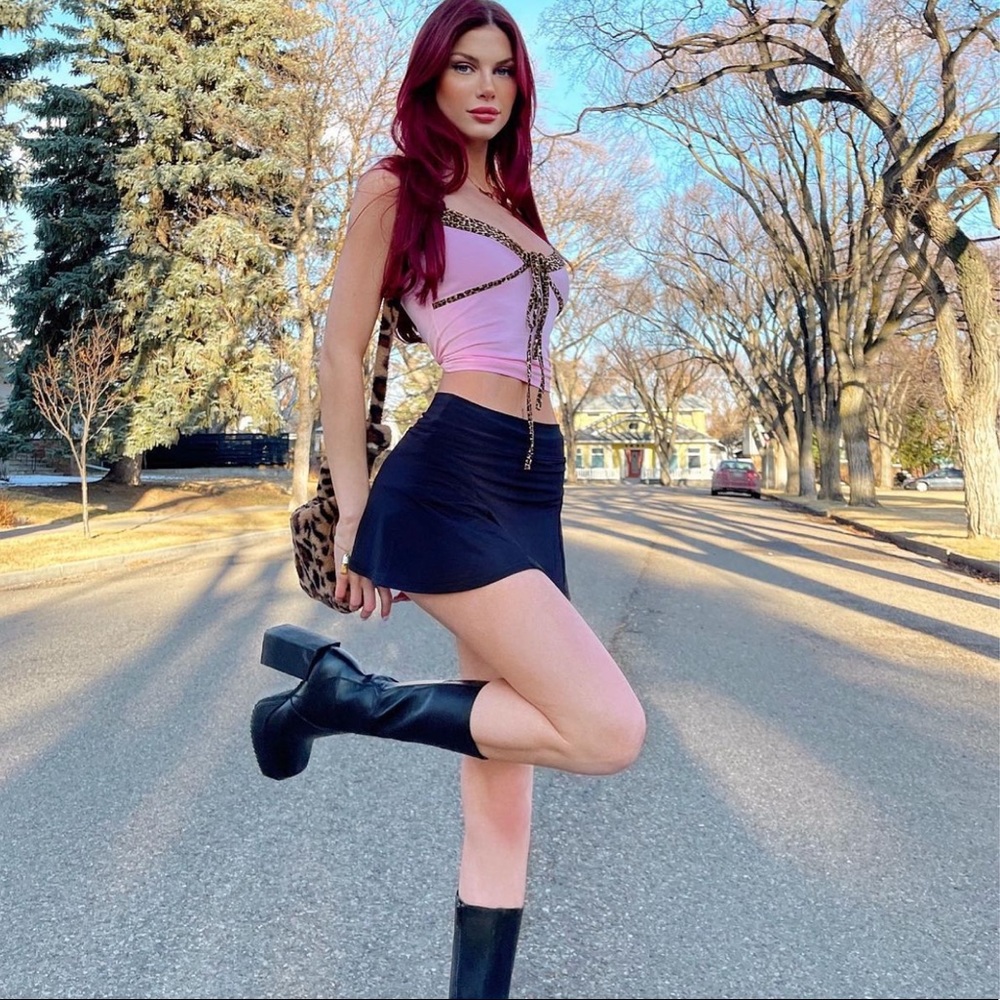 Staple I am gia mini skirt in black